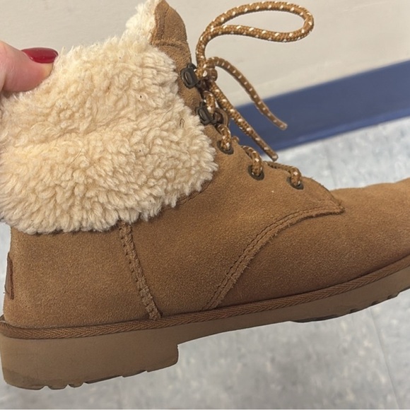 UGG boots great condition size 7.5 with box - Picture 1 of 5